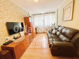 Piso, 60 m², cerca bus y metro