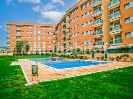 Piso, 80 m², cerca de bus y tren, seminuevo