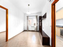 Flat, 69 m², near bus and train