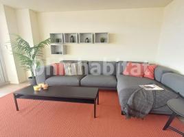 For rent flat, 75 m², close to bus and metro, almost new, Calle de Llull