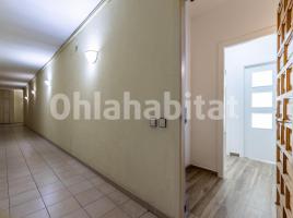 Pis, 79 m², près de bus et de train, Calle Francesc Layret