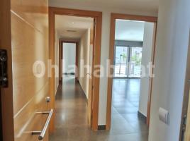 For rent apartament, 141 m², almost new, Calle del Mar
