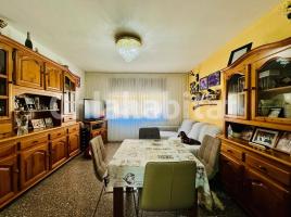 Pis, 57 m², prop de bus i tren