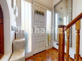 Houses (detached house), 269 m², near bus and train