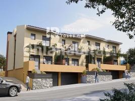 Casa (unifamiliar adosada), 245 m², seminuevo, Zona