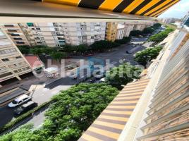 Pis, 109 m², prop de bus i tren, Avenida Catalunya
