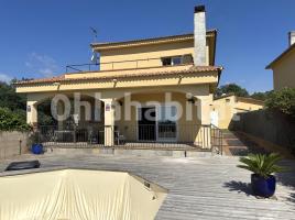 Casa (chalet / torre), 244 m², seminuevo