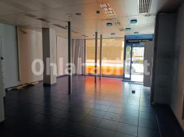 Lloguer local comercial, 99 m², prop de bus i tren, Calle d'Antoni Mampel