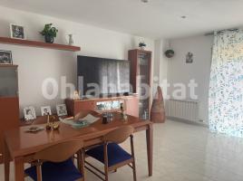  (unifamiliar adossada), 268 m², presque neuf