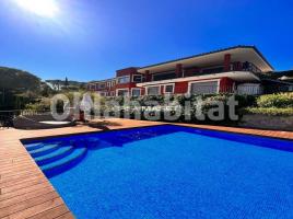 Casa (chalet / torre), 895 m², seminuevo, Calle Hubert Burrus