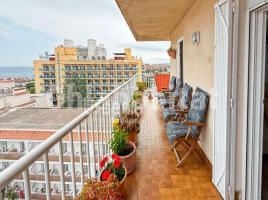 Àtic, 94 m², Zona