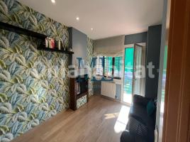 Pis, 53 m², prop de bus i tren, Calle de Joan Ramon Benaprès