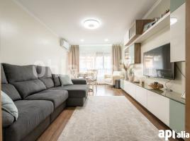 Piso, 108 m², Calle del Montseny, 4