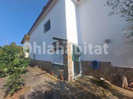 Casa (chalet / torre), 235 m²