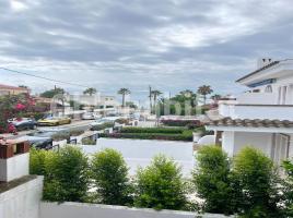 Casa (unifamiliar adossada), 130 m², Calle Acàcies