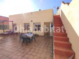 Casa (unifamiliar adosada), 365 m², cerca de bus y tren
