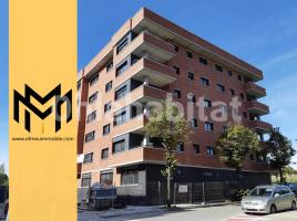 Alquiler local comercial, 58 m², seminuevo, Calle de l'Assemblea de Catalunya, 9