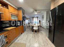 Flat, 150 m², near bus and train