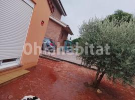 Houses (villa / tower), 165 m², Calle del Camí dels Majols