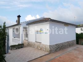 Houses (villa / tower), 280 m², Calle Grèvol