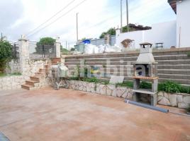 Houses (villa / tower), 280 m², Calle Grèvol