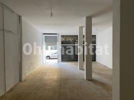 Alquiler local comercial, 95 m², cerca de bus y tren