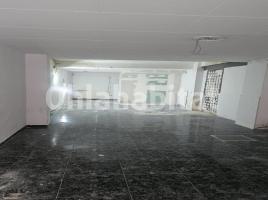 For rent business premises, 75 m², near bus and train, Calle de Josep Gras