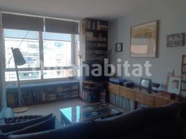 Piso, 81 m², cerca de bus y tren, Calle Rocafort