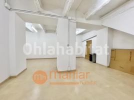 Local comercial, 240 m², cerca de bus y tren, Calle de Huelva