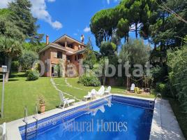 Louer  (xalet / torre), 425 m²