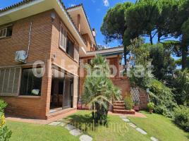 Louer  (xalet / torre), 425 m²