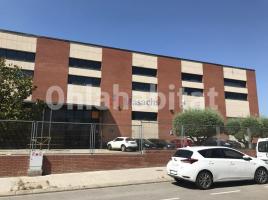 Alquiler nave industrial, 2600 m², Zona