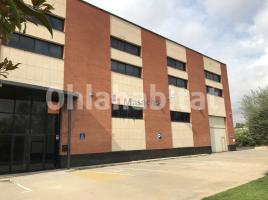 Alquiler nave industrial, 2600 m², Zona