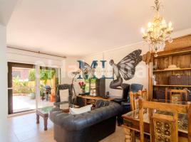 Houses (terraced house), 140 m², almost new, Calle de Mossèn Joan Llopis Pi