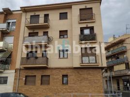 Pis, 70 m², prop de bus i tren, Calle Dotze