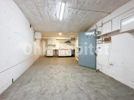 Local comercial, 57 m², prop de bus i tren, Calle de Lepant