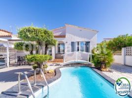 Houses (villa / tower), 94 m², Calle Cap Gros, 23