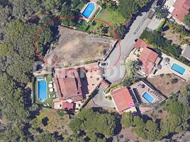 Sòl urbà, 907 m²