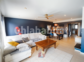  (unifamiliar adossada), 203 m², presque neuf