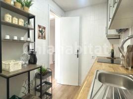  (unifamiliar adossada), 80 m², près de bus et de train, Pasaje Sagrament