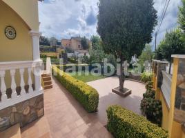 Houses (villa / tower), 327 m²