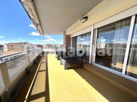 Flat, 69 m², near bus and train