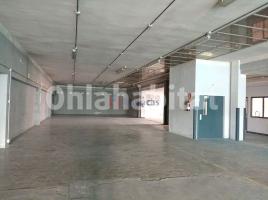 For rent industrial, 1800 m², Zona