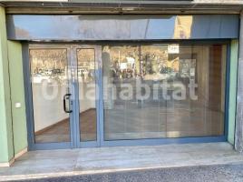 For rent business premises, 110 m², Calle Castell, 98