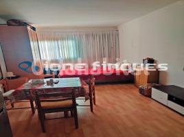 Local comercial, 26 m², prop de bus i tren