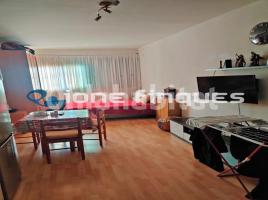Local comercial, 26 m², prop de bus i tren