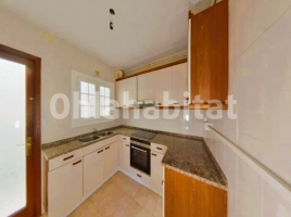 Pis, 84 m², près de bus et de train, Calle Sant Valentí, 45