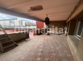 Pis, 150 m², près de bus et de train, Calle AVD. BARBERA