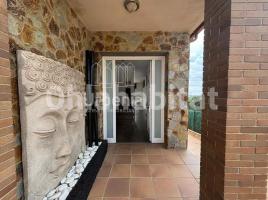 Casa (unifamiliar aislada), 212 m², seminuevo, Zona