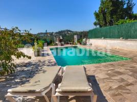 Houses (villa / tower), 175 m², almost new, Calle Satel·lits